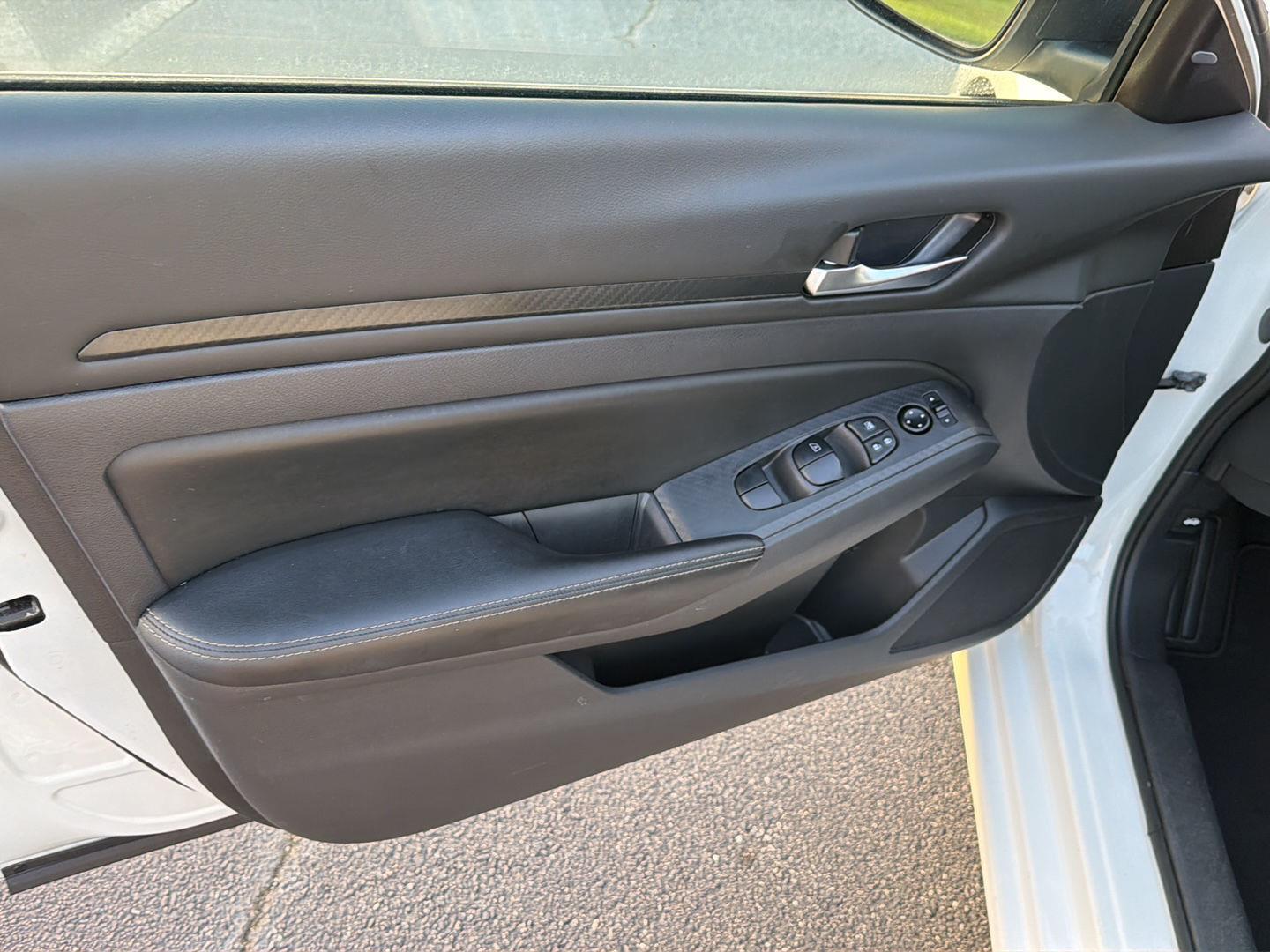 Used 2025 Nissan Altima Sedan