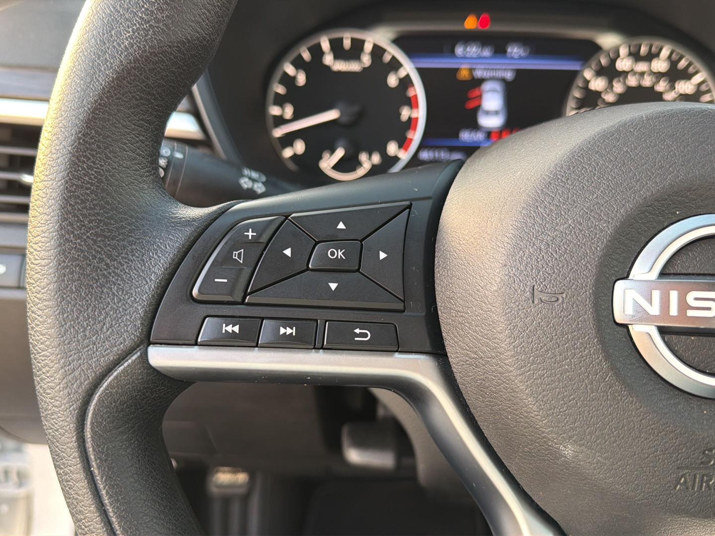 Used 2025 Nissan Altima Sedan