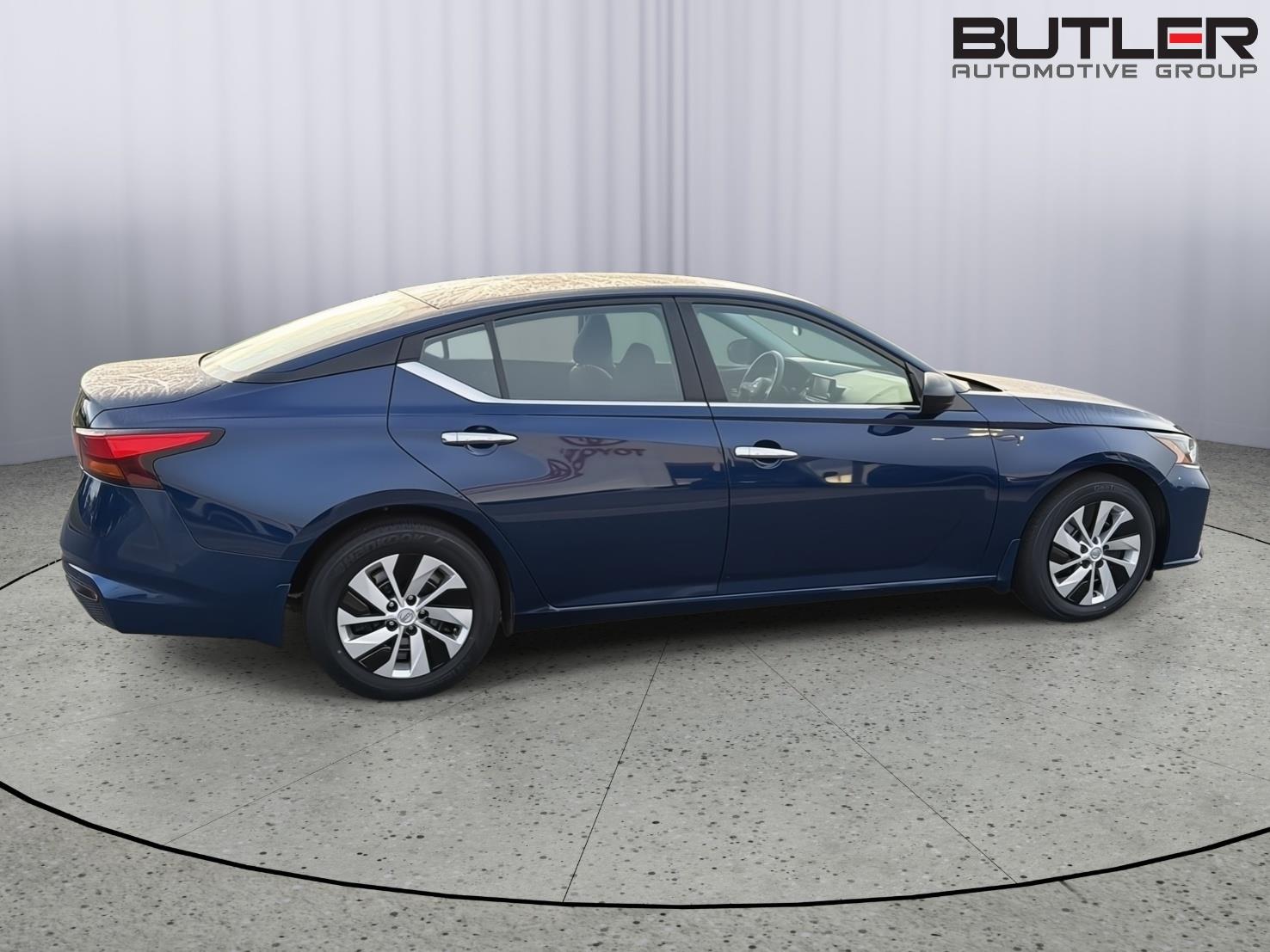 Used 2024 Nissan Altima Sedan