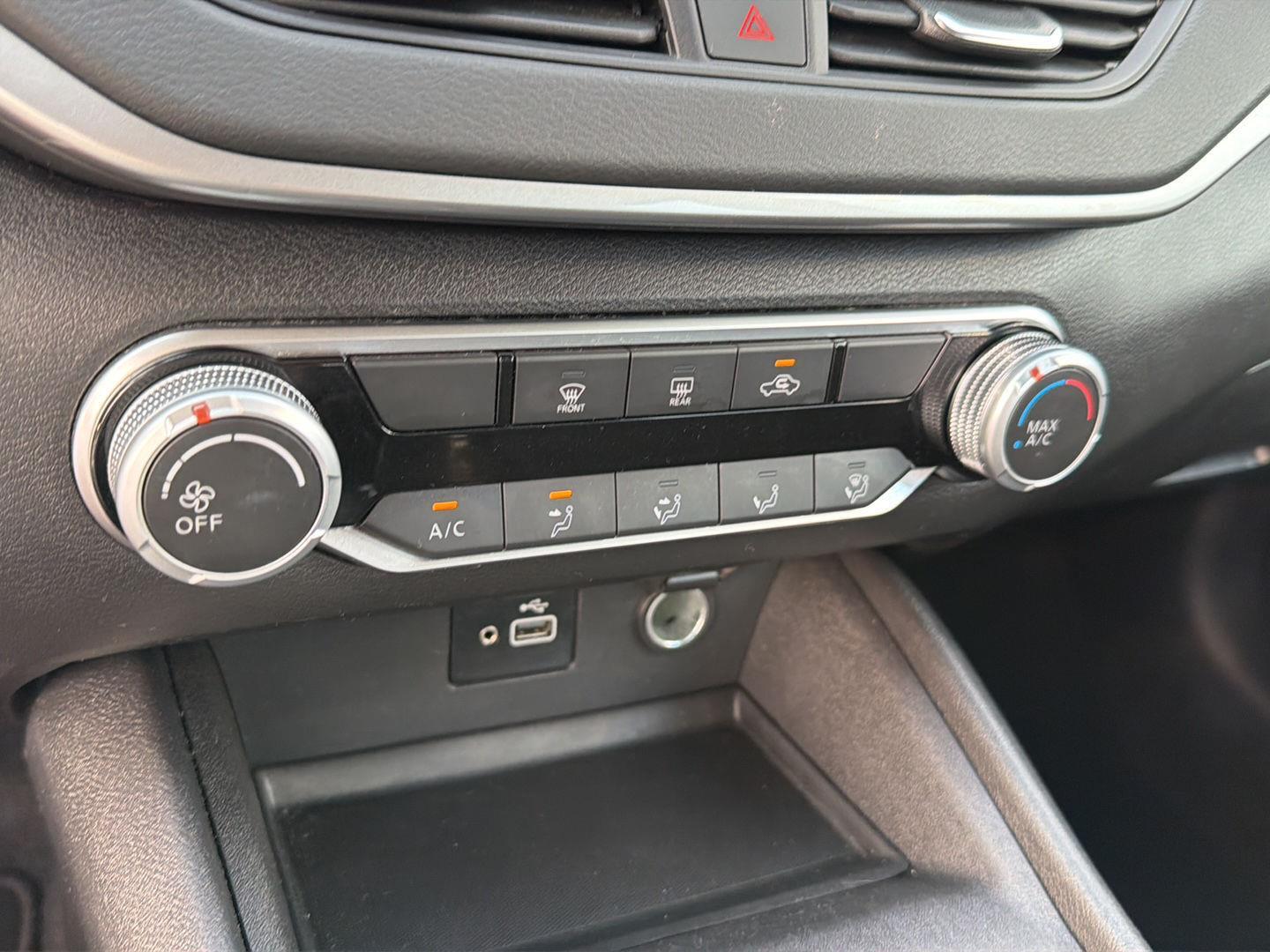 Used 2024 Nissan Altima Sedan
