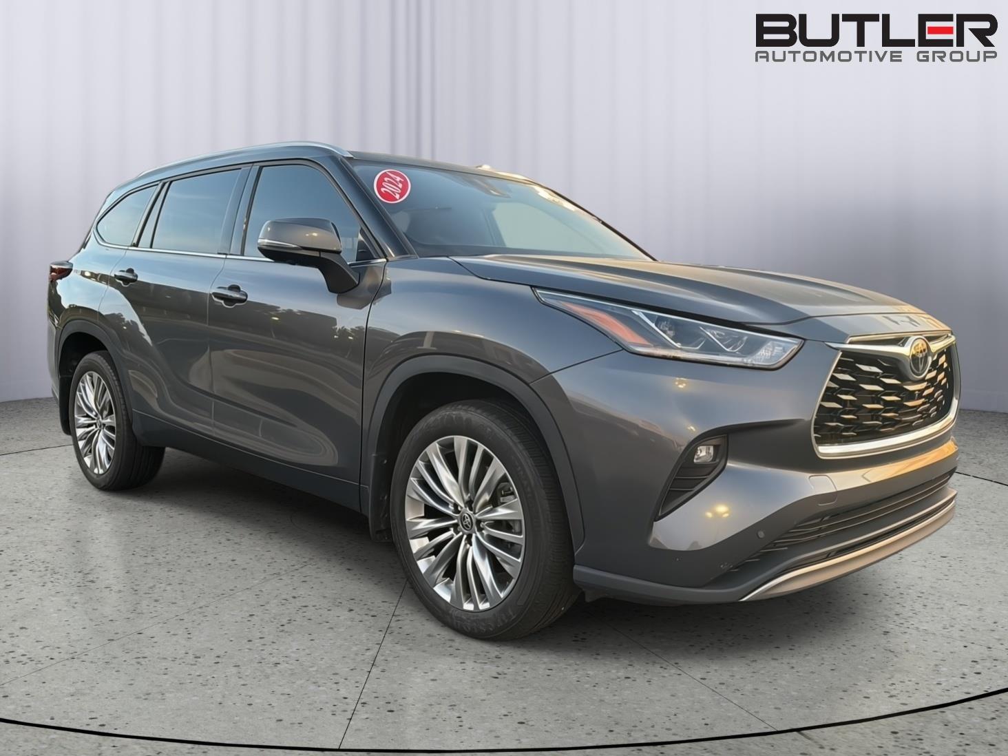 Used 2024 Toyota Highlander SUV