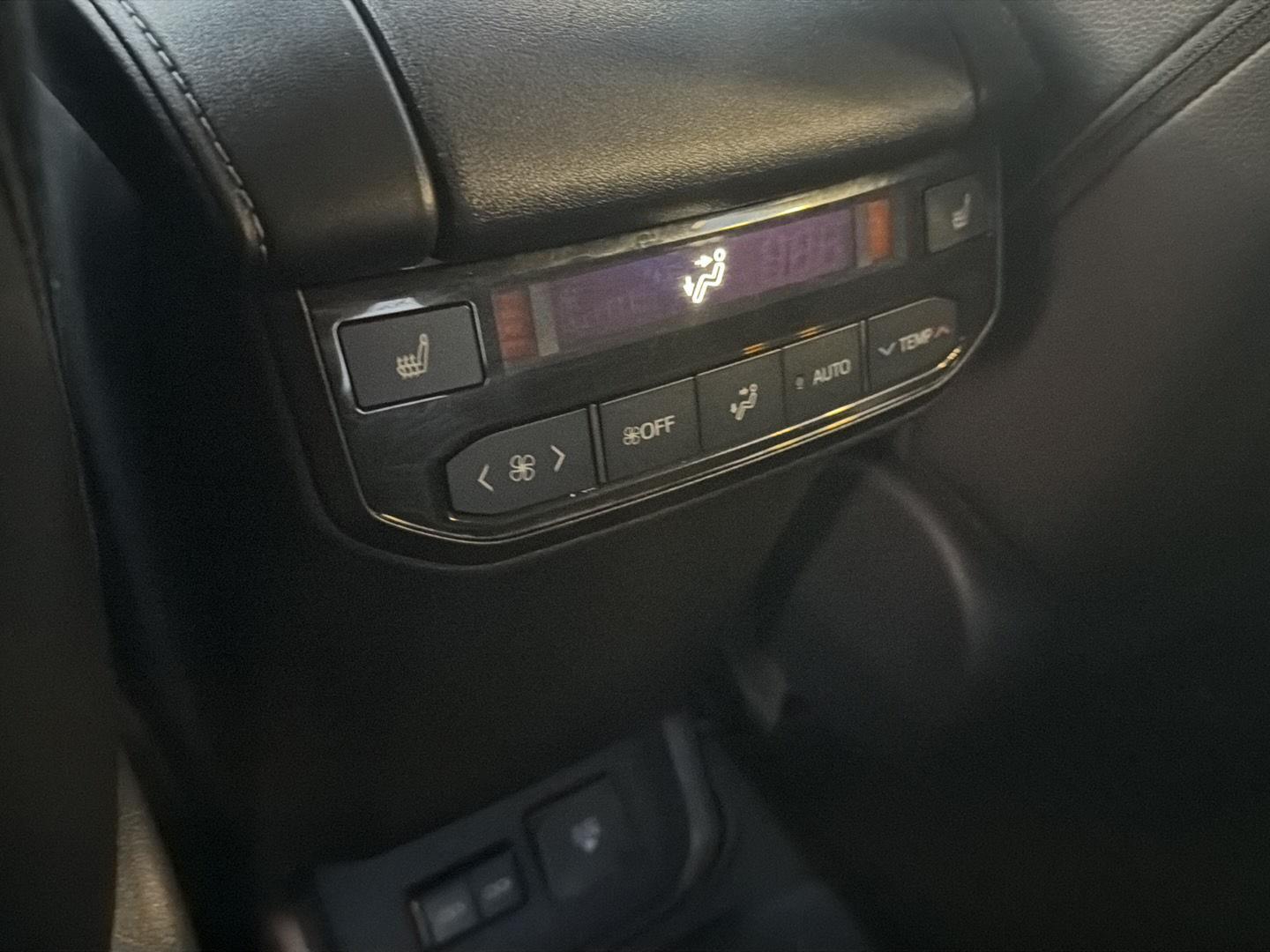 Used 2024 Toyota Highlander SUV