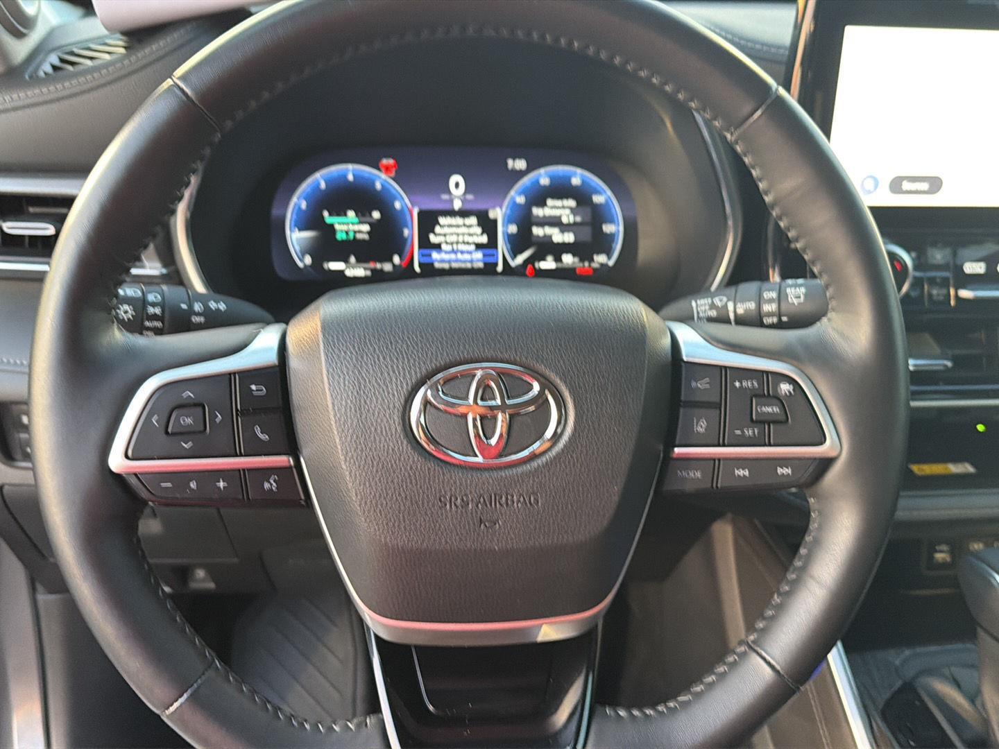 Used 2024 Toyota Highlander SUV
