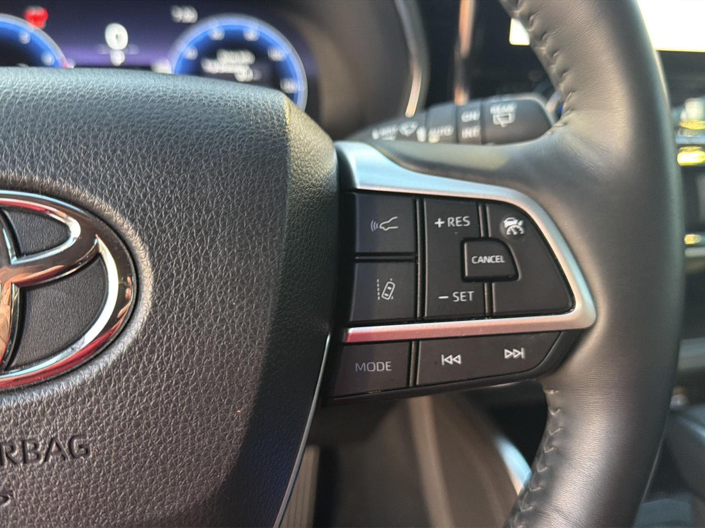 Used 2024 Toyota Highlander SUV