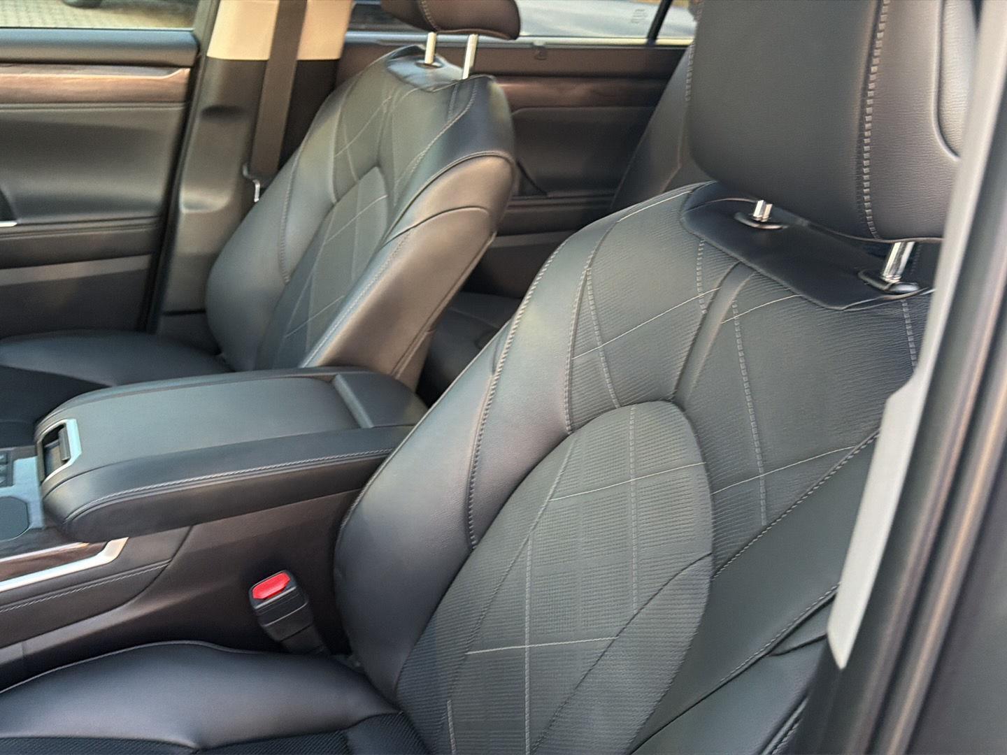 Used 2024 Toyota Highlander SUV