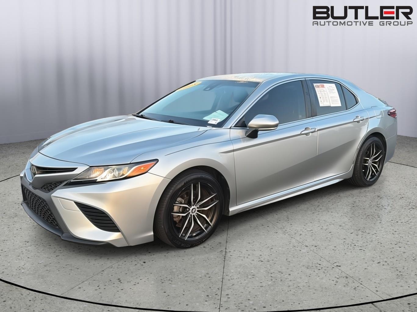 Celestial Silver Metallic 2018 Toyota Camry Sedan Front-Wheel Drive 8-Speed Automatic