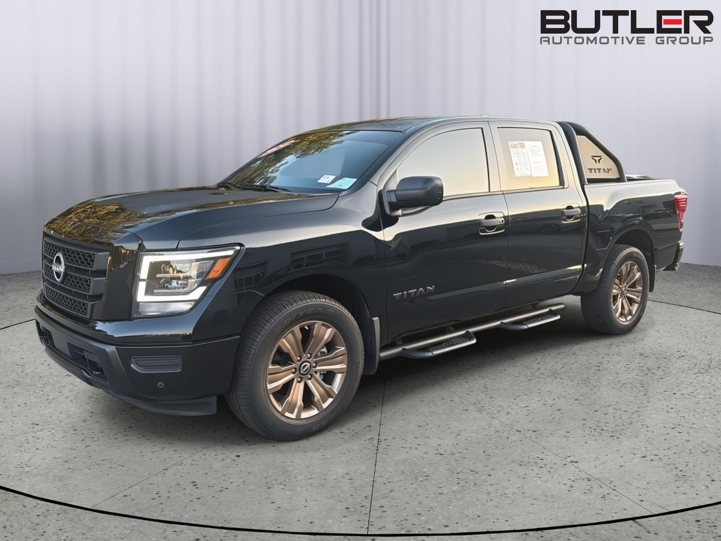  2024 Nissan Titan SV Crew Cab 4WD   