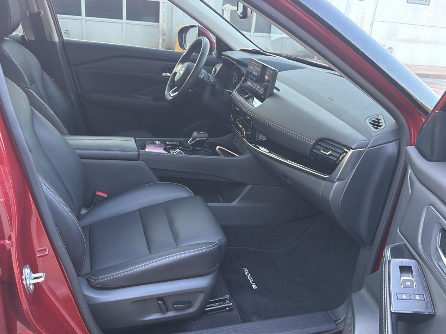 Used 2024 Nissan Rogue SUV