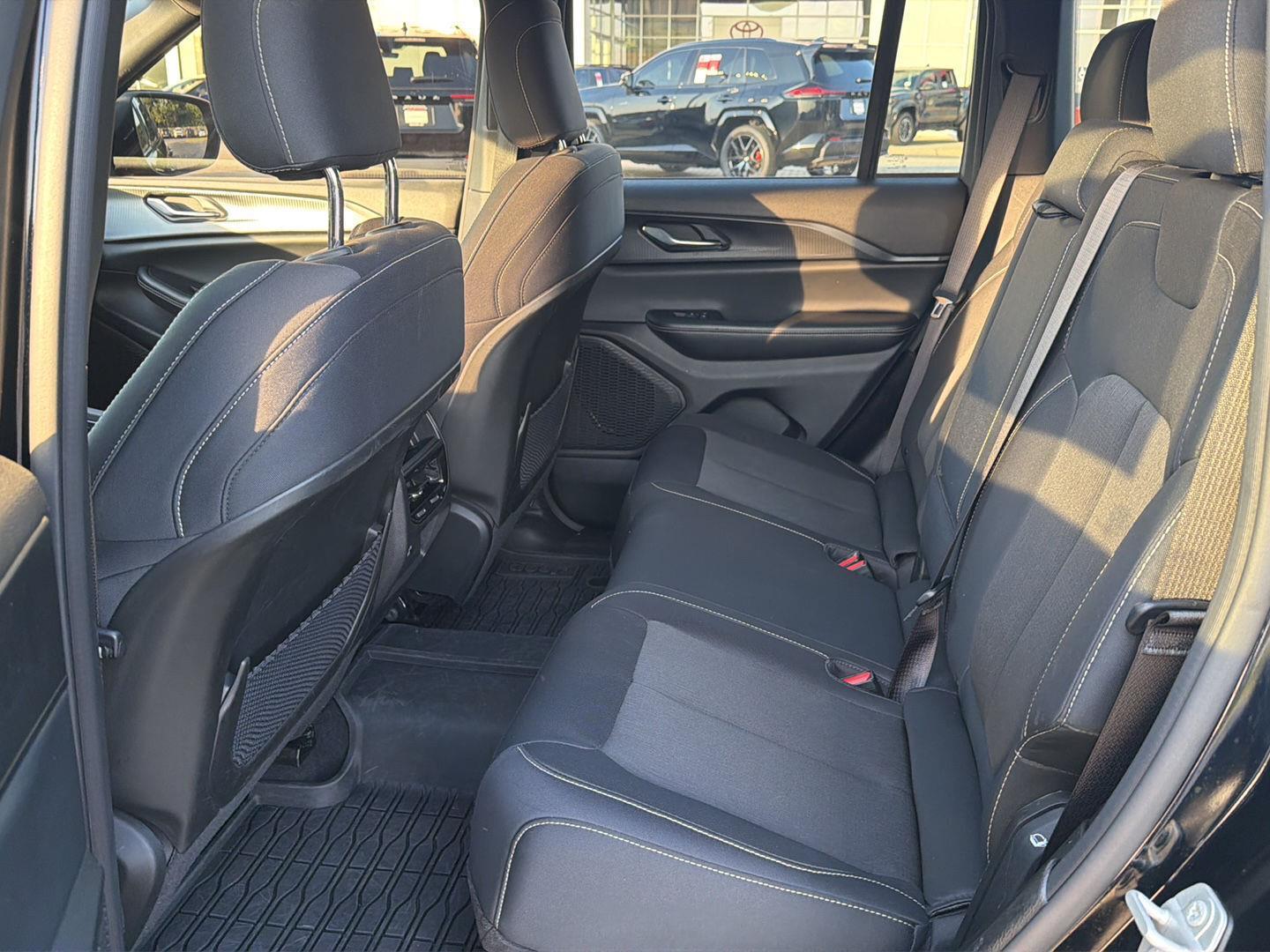 Used 2024 Jeep Grand Cherokee SUV