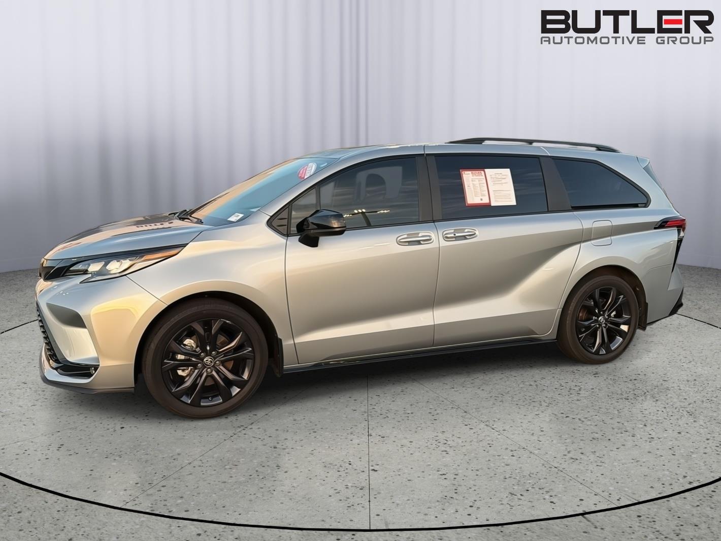 Used 2025 Toyota Sienna Van