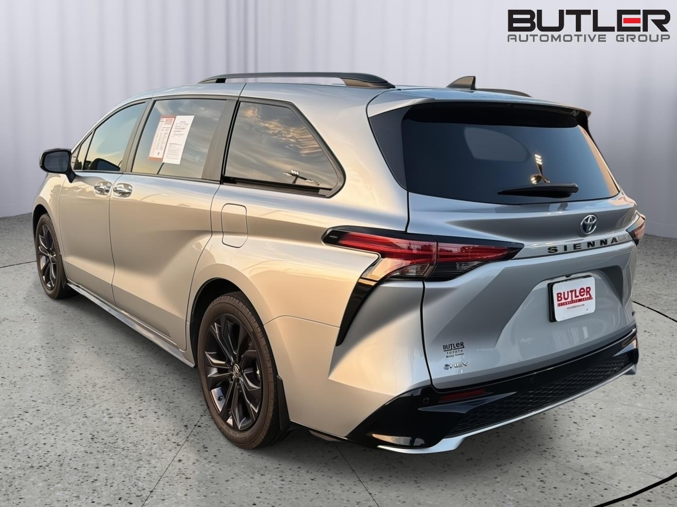 Used 2025 Toyota Sienna Van