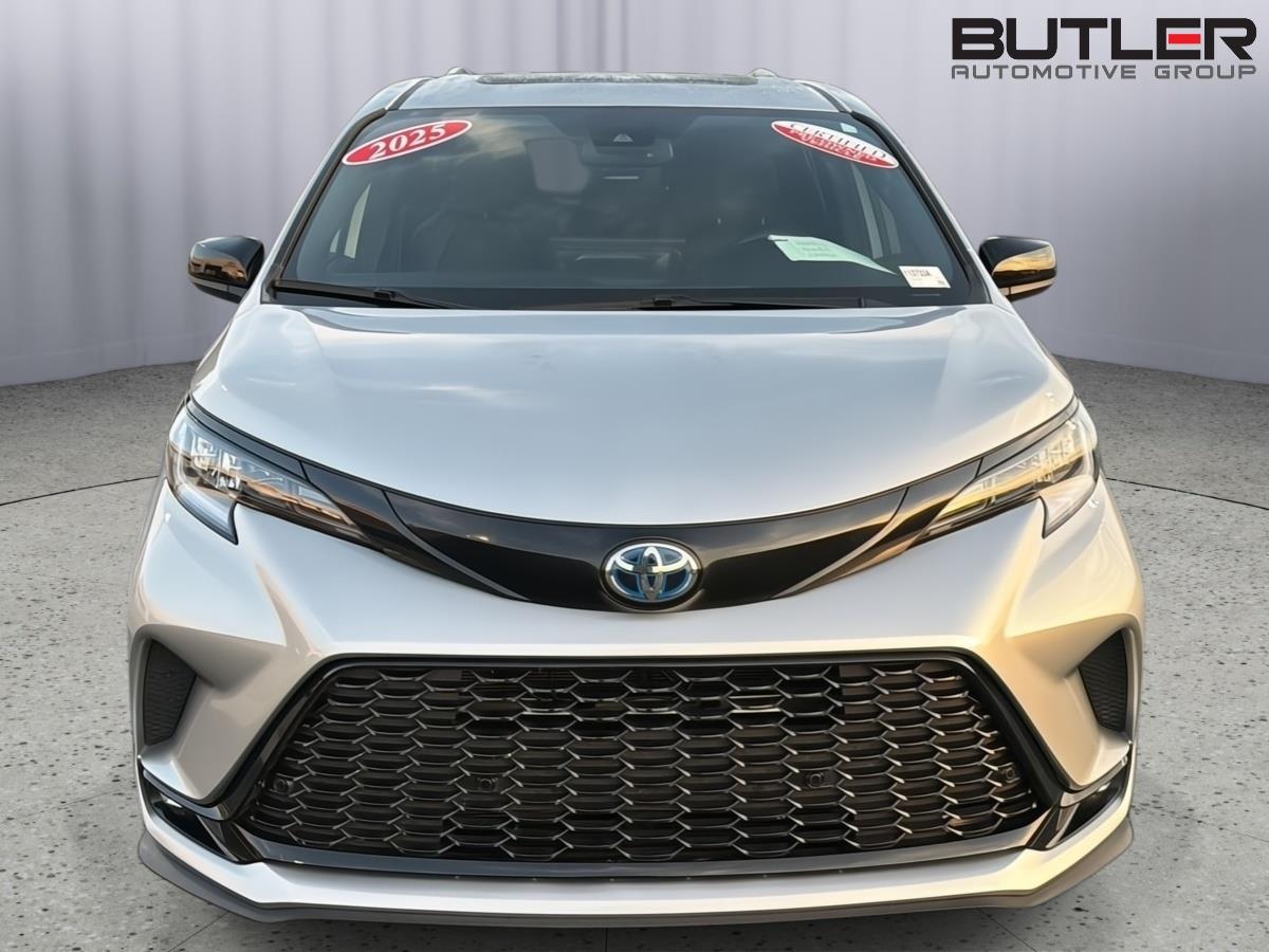 Used 2025 Toyota Sienna Van