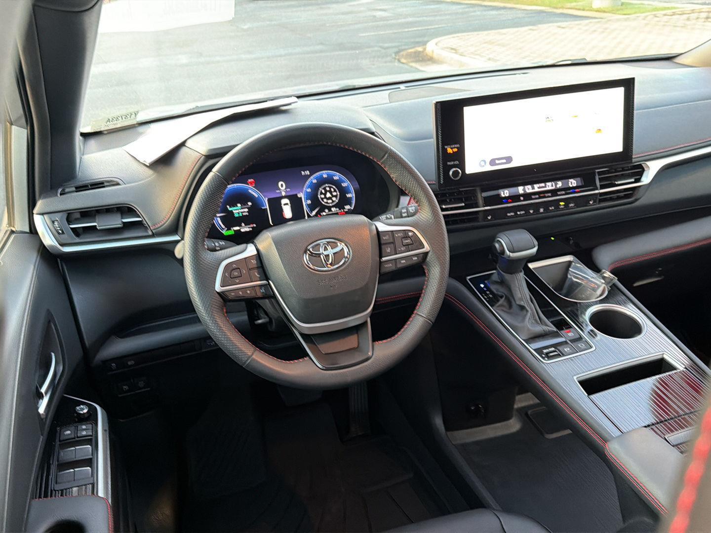 Used 2025 Toyota Sienna Van