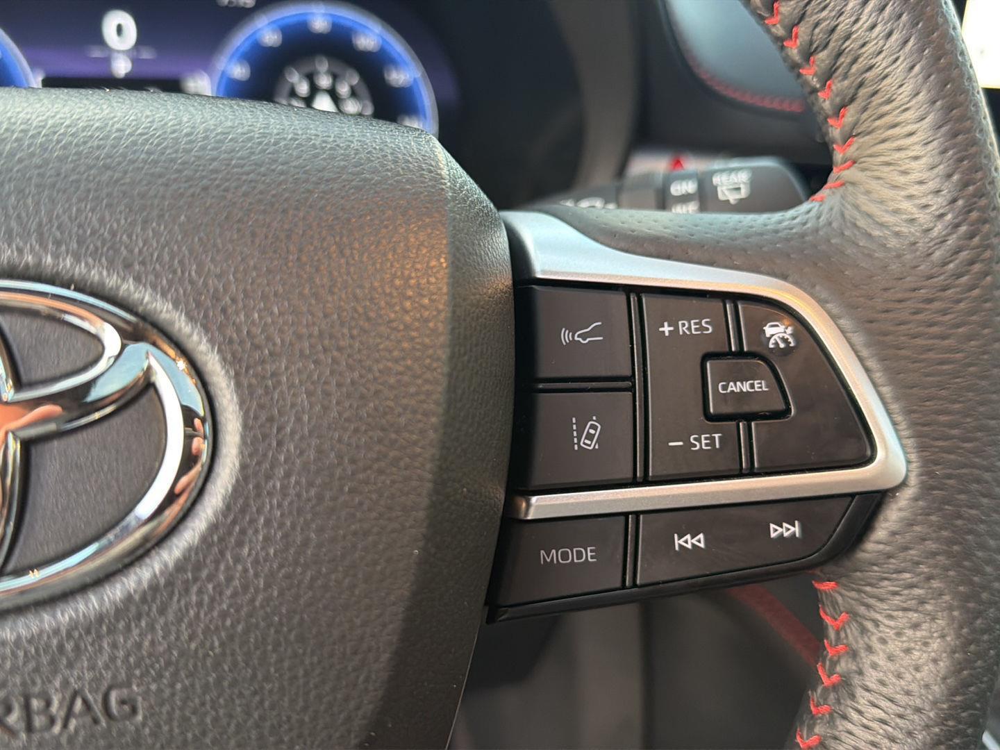 Used 2025 Toyota Sienna Van