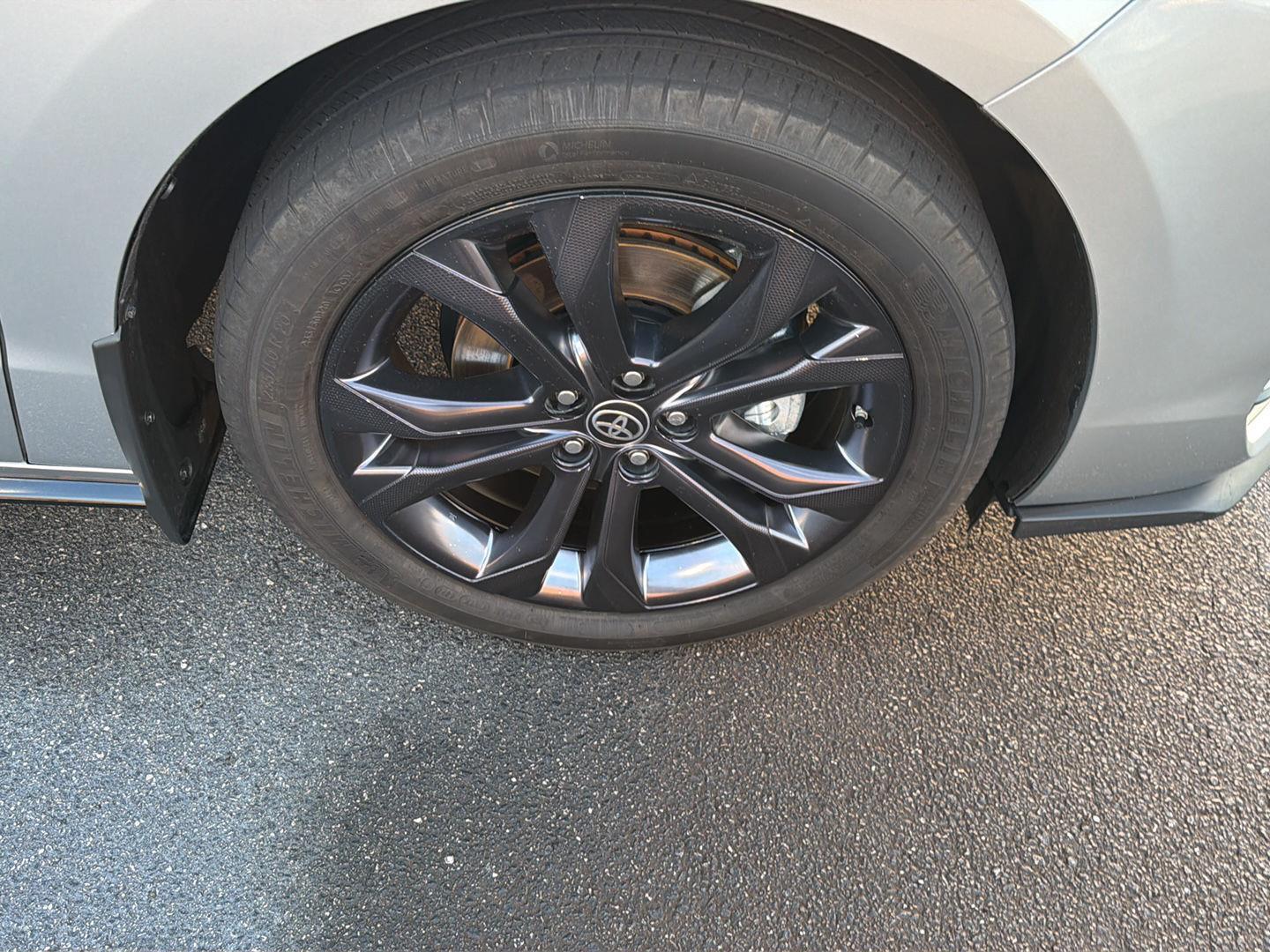 Used 2025 Toyota Sienna Van
