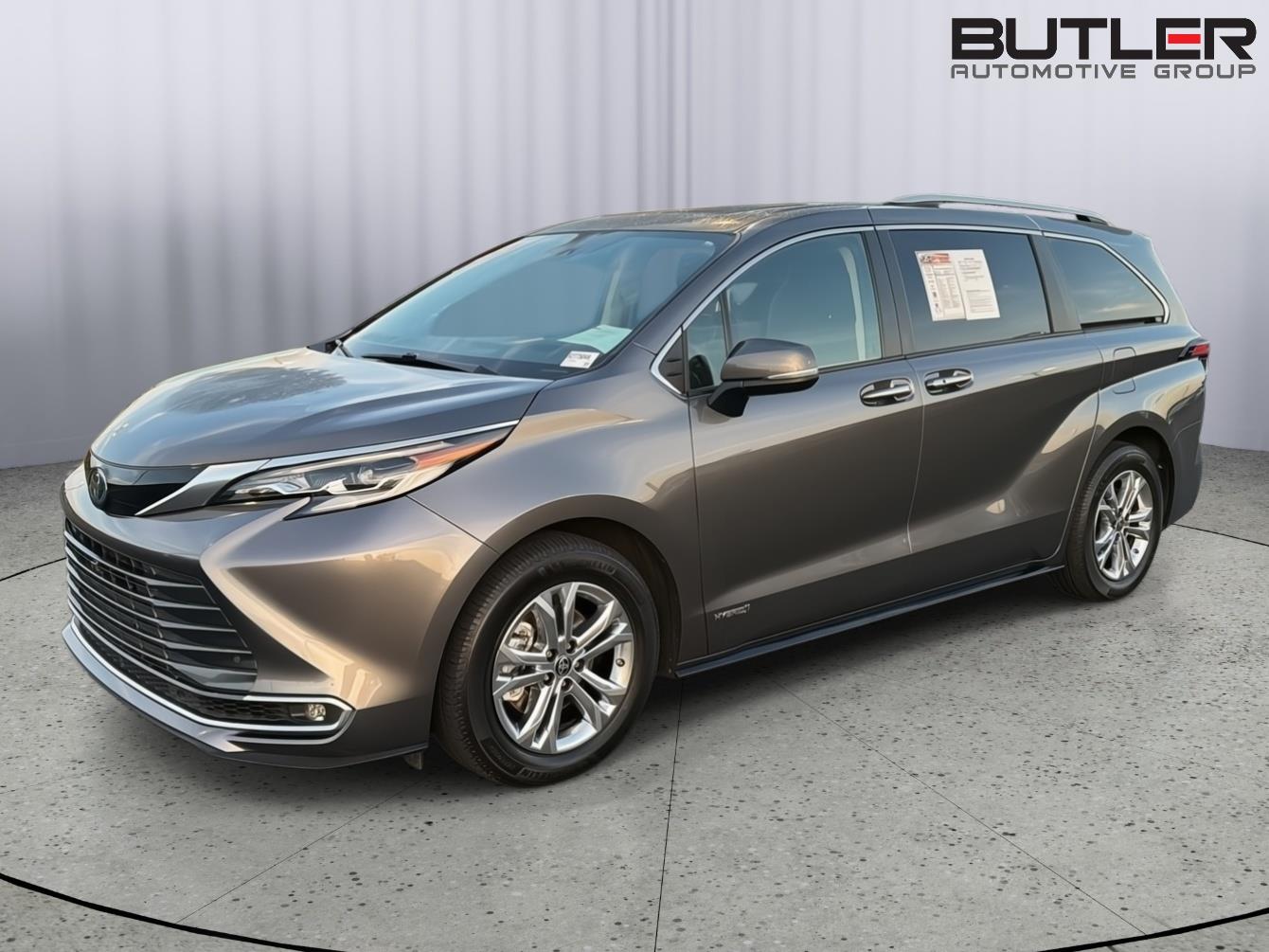  2021 Toyota Sienna Platinum 7-Passenger AWD   
