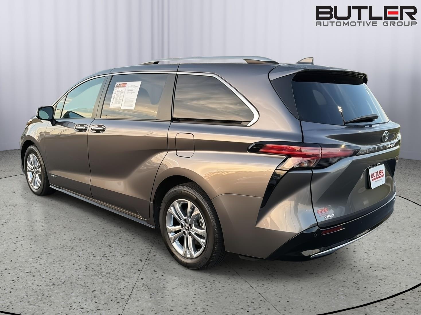 Used 2021 Toyota Sienna Van