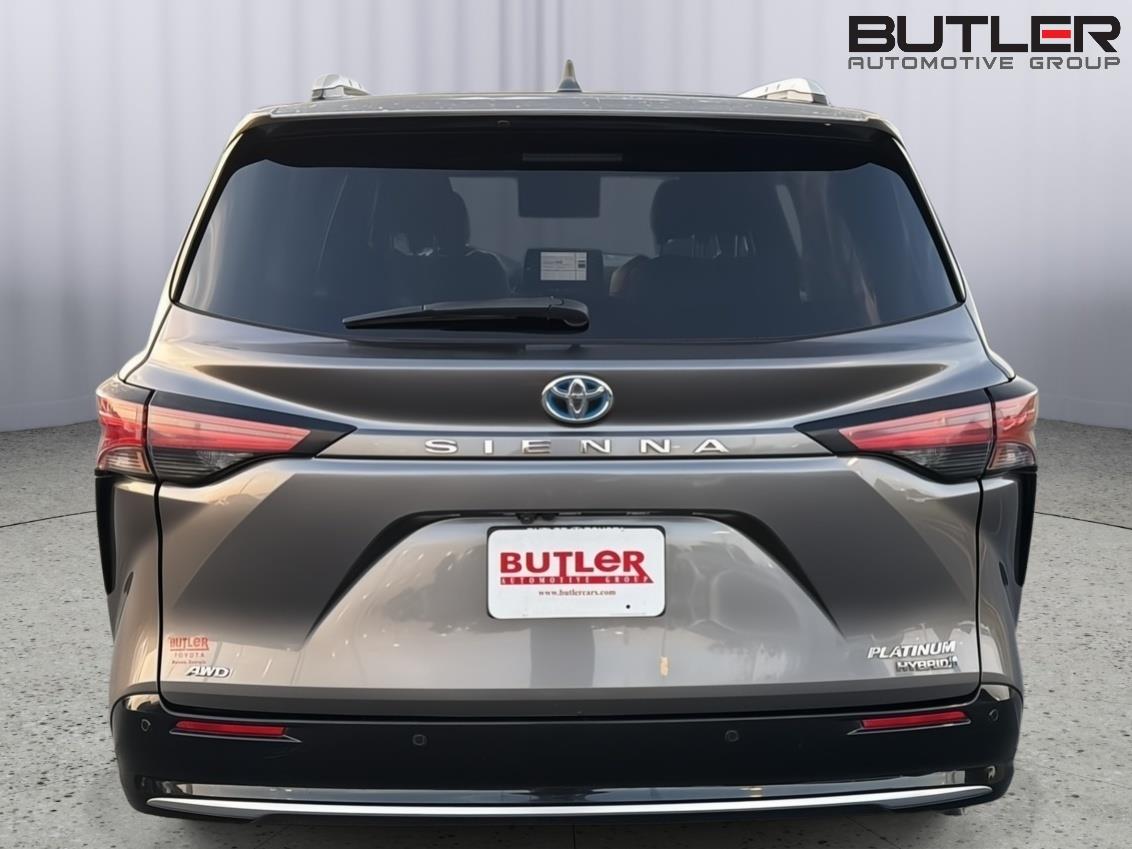 Used 2021 Toyota Sienna Van
