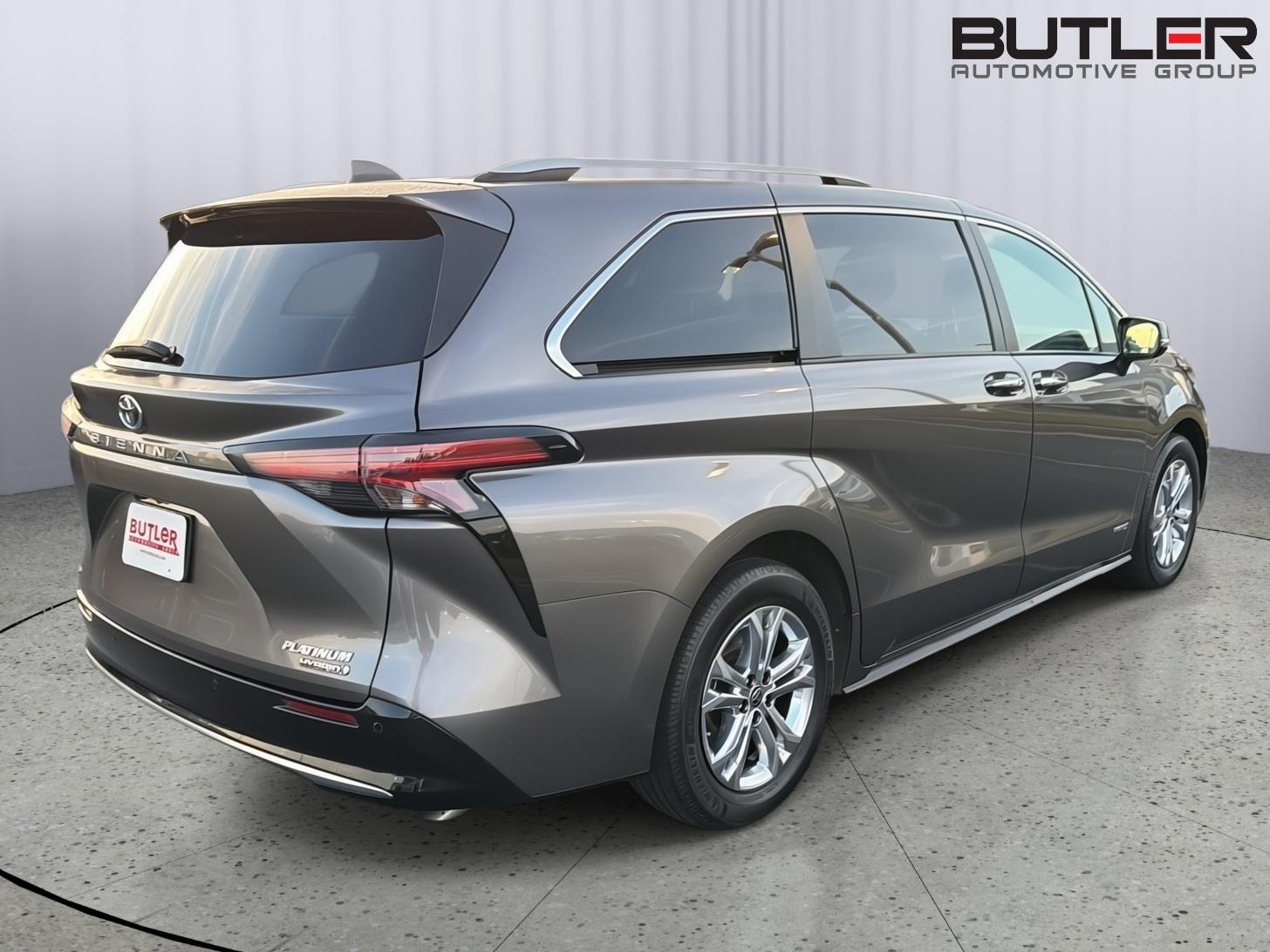 Used 2021 Toyota Sienna Van