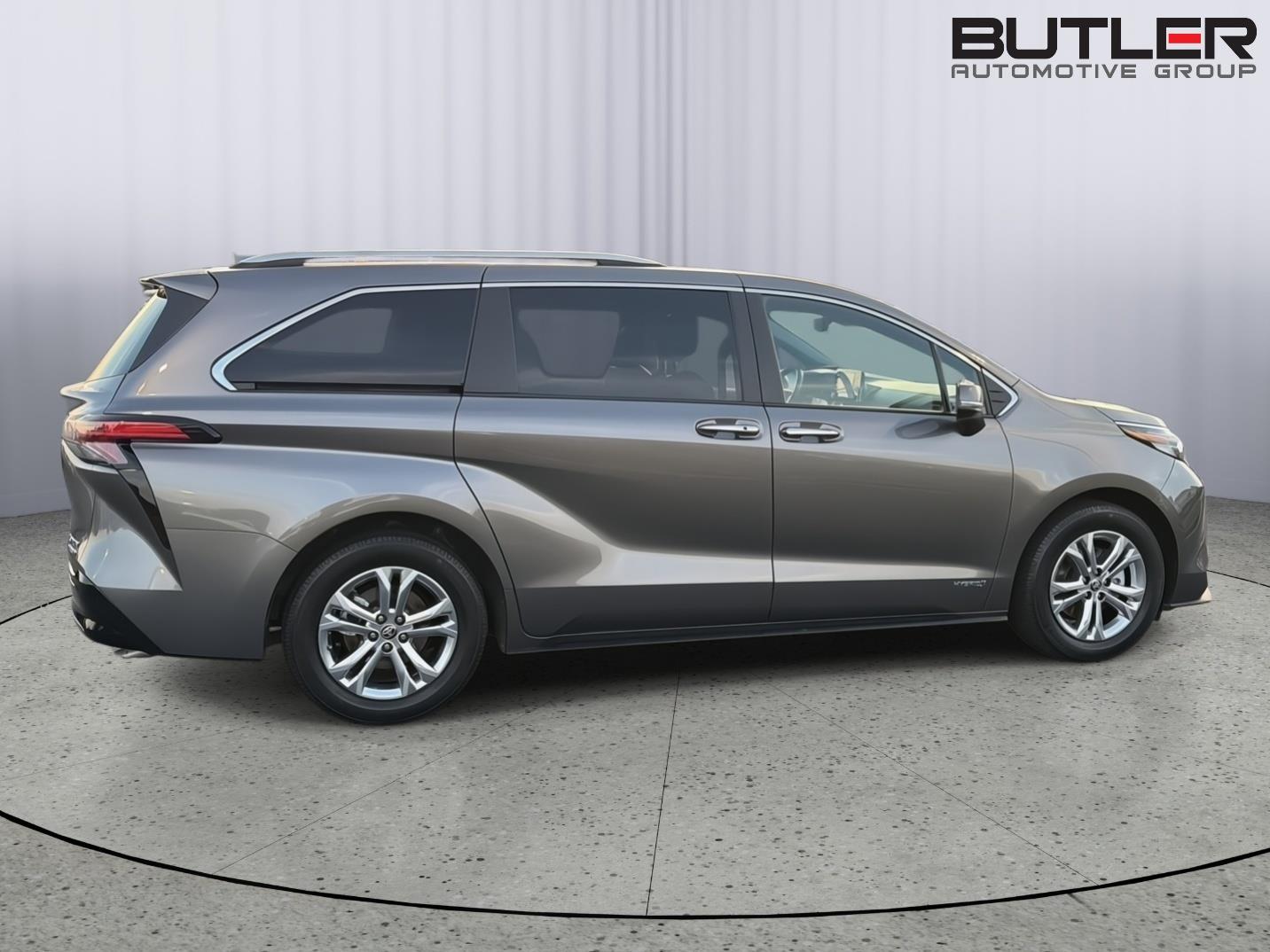 Used 2021 Toyota Sienna Van