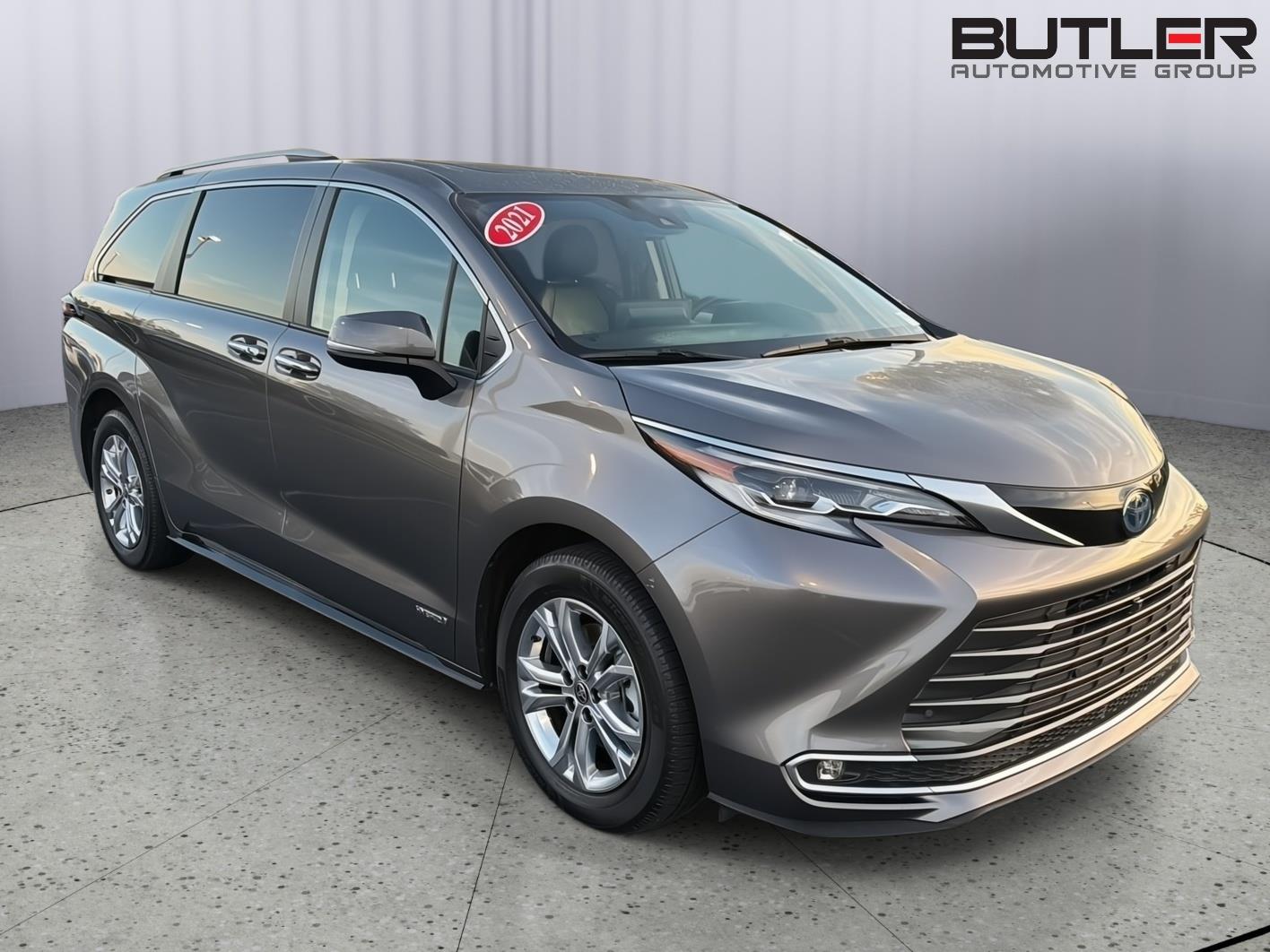 Used 2021 Toyota Sienna Van