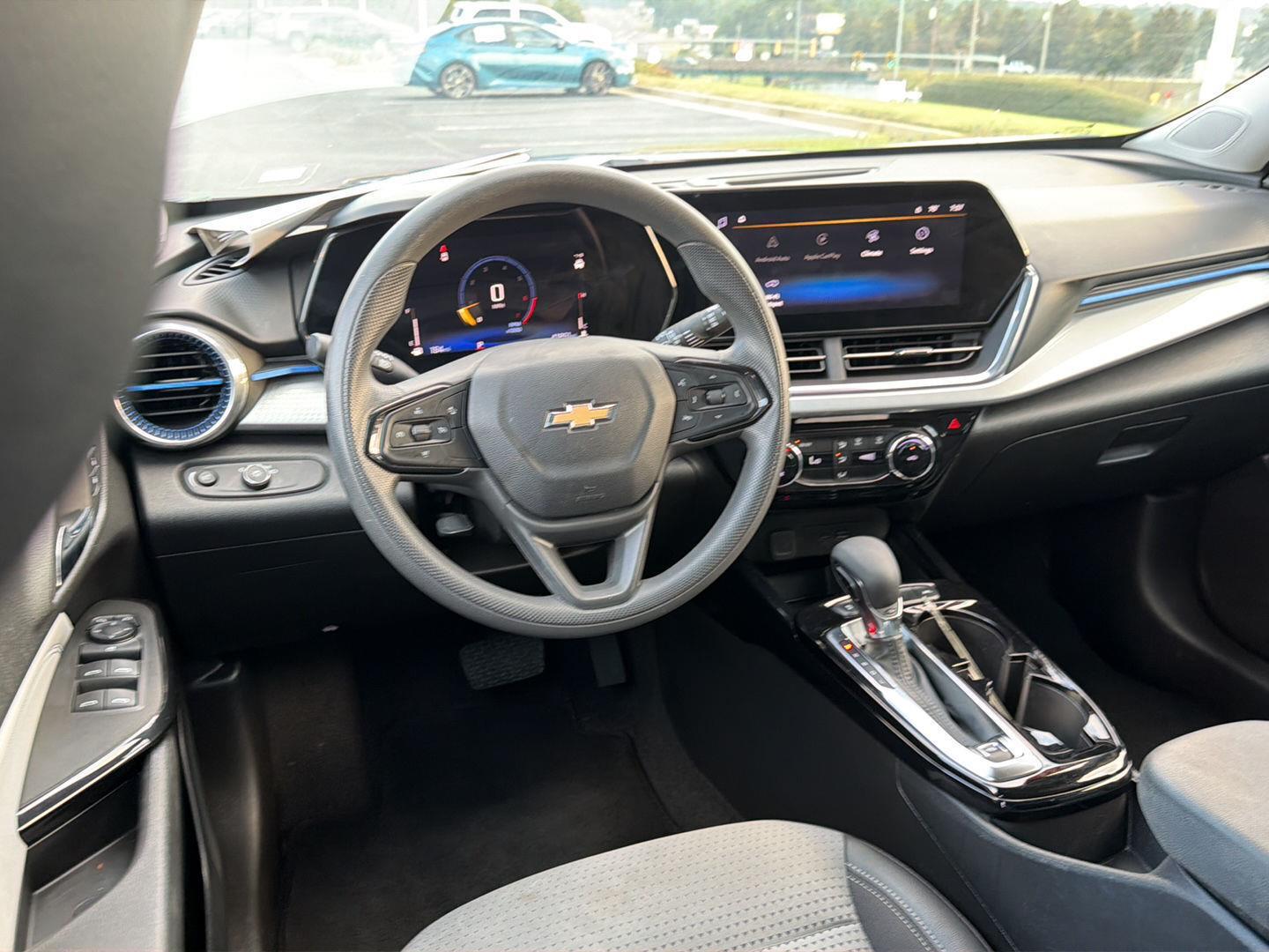 Used 2024 Chevrolet Trax SUV