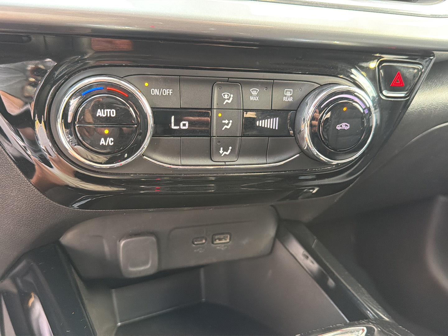 Used 2024 Chevrolet Trax SUV