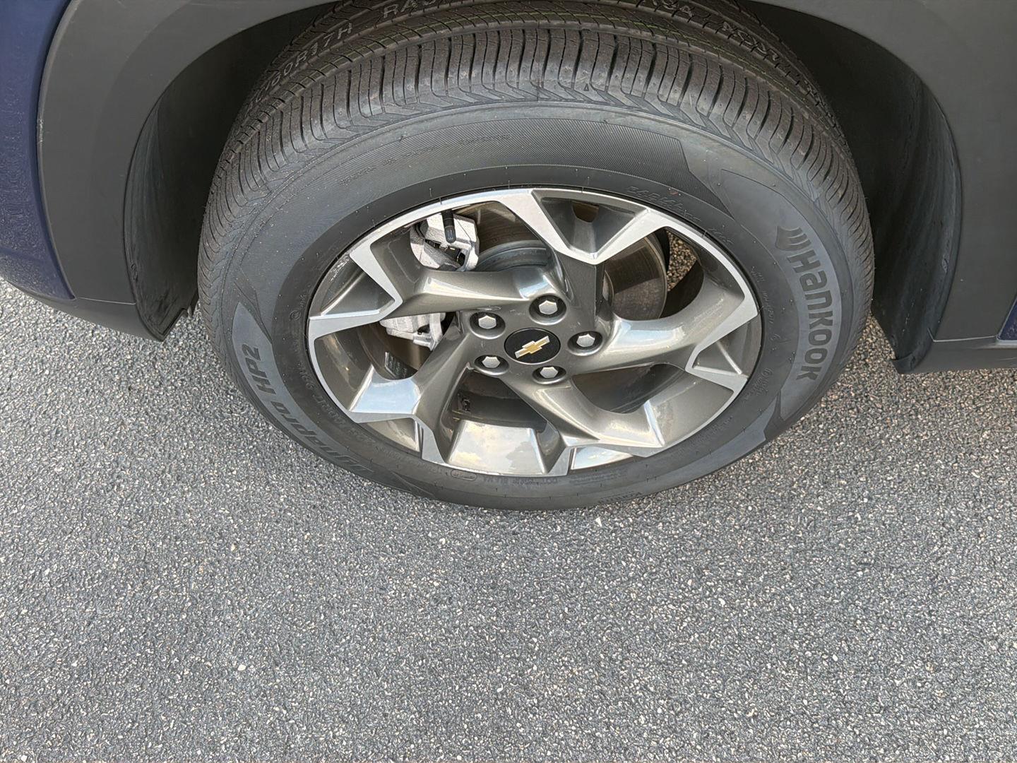 Used 2024 Chevrolet Trax SUV
