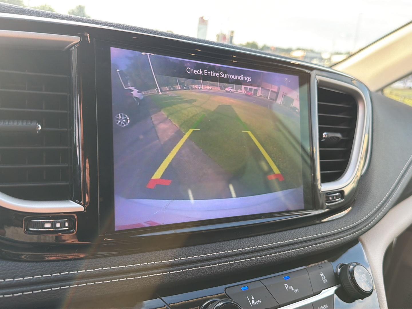Used 2024 Chrysler Pacifica Van