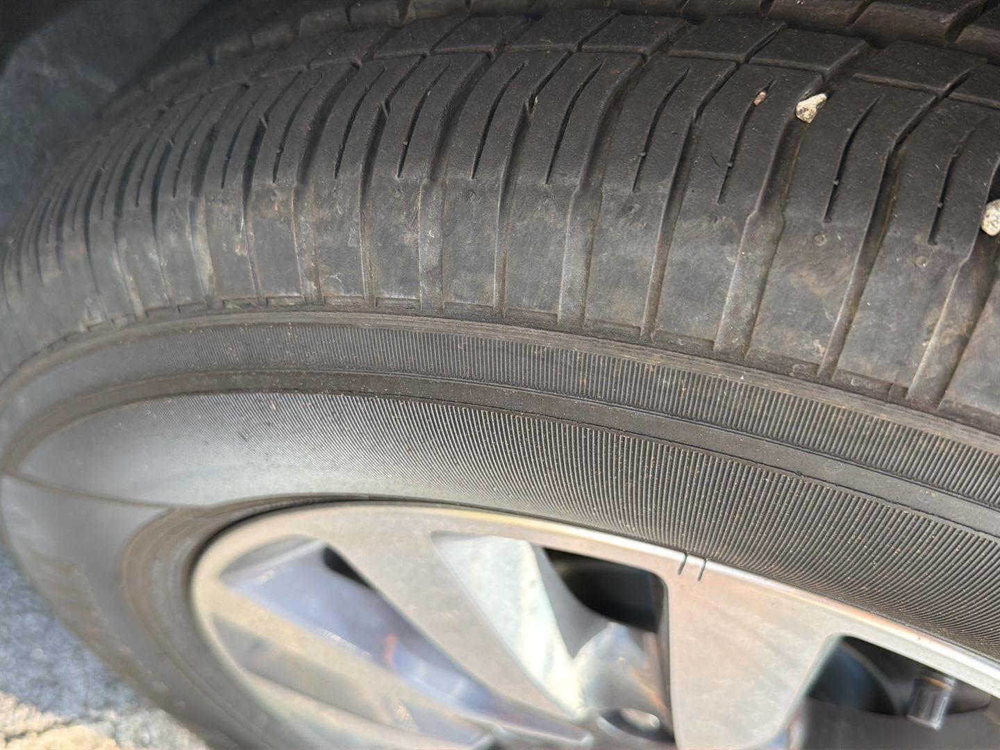 Used 2024 Chrysler Pacifica Van