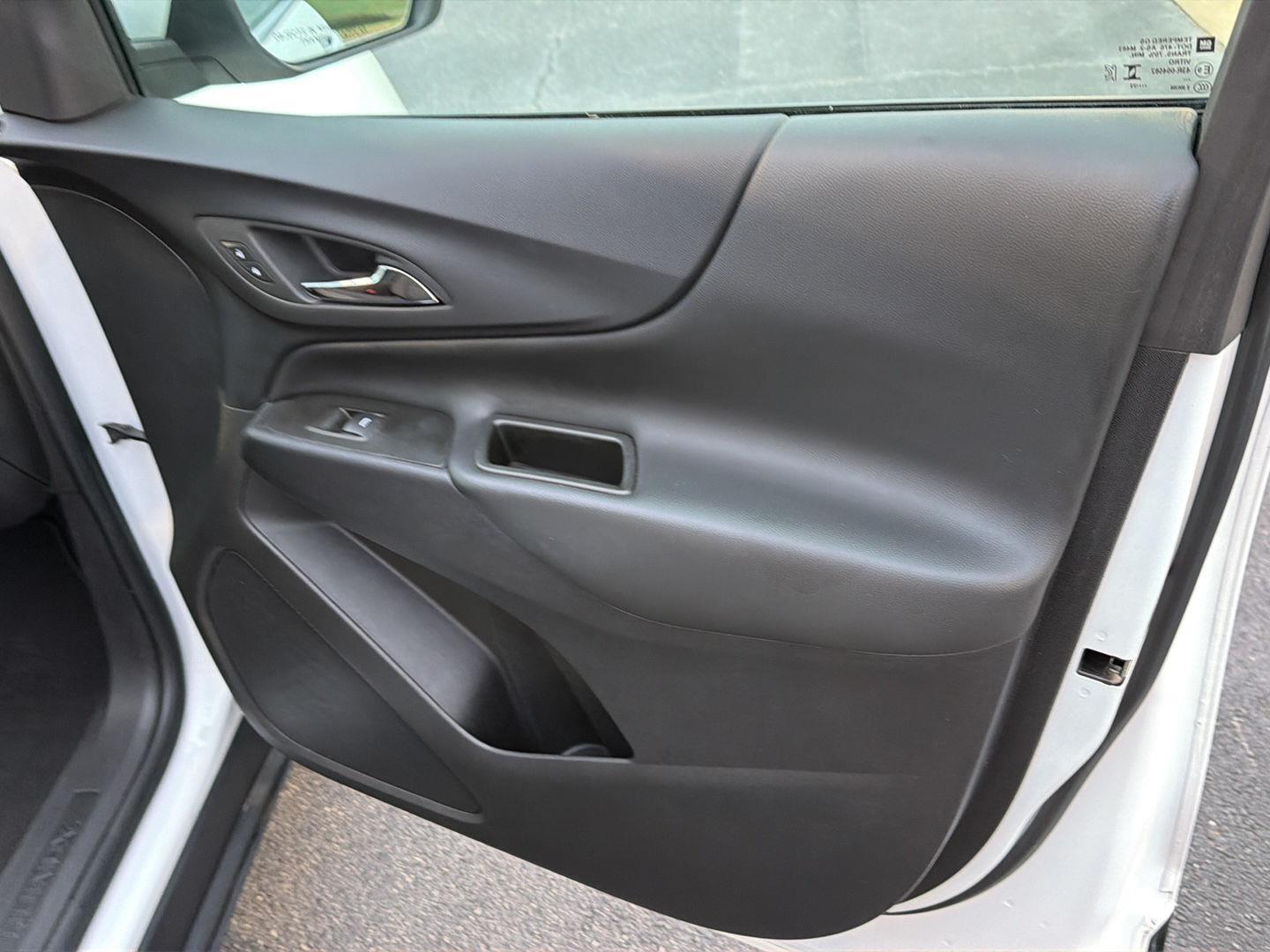 Used 2023 Chevrolet Equinox SUV