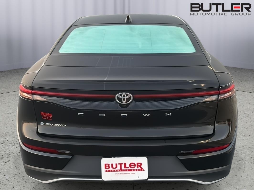 Used 2025 Toyota Crown Sedan