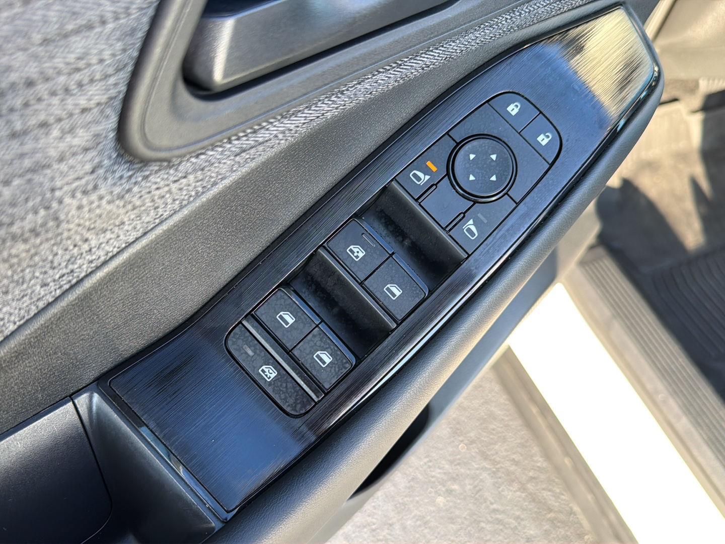 Used 2023 Nissan Rogue SUV