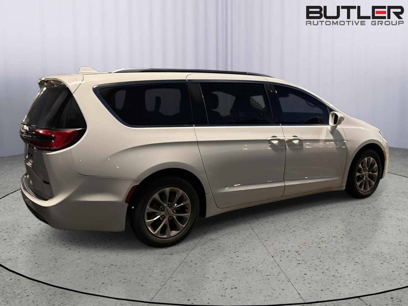 Used 2021 Chrysler Pacifica Van