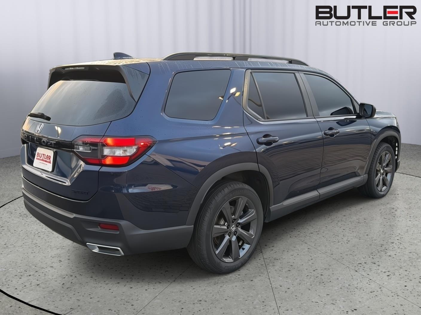 Used 2025 Honda Pilot SUV