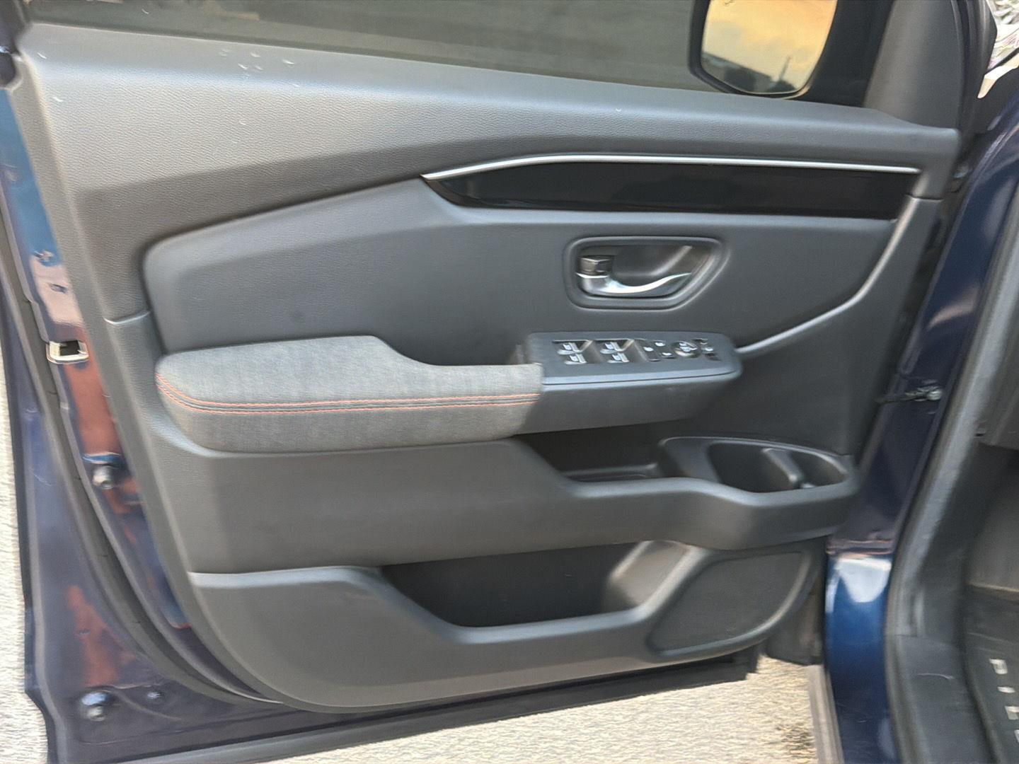 Used 2025 Honda Pilot SUV