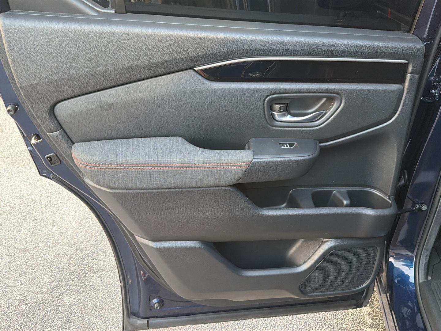 Used 2025 Honda Pilot SUV
