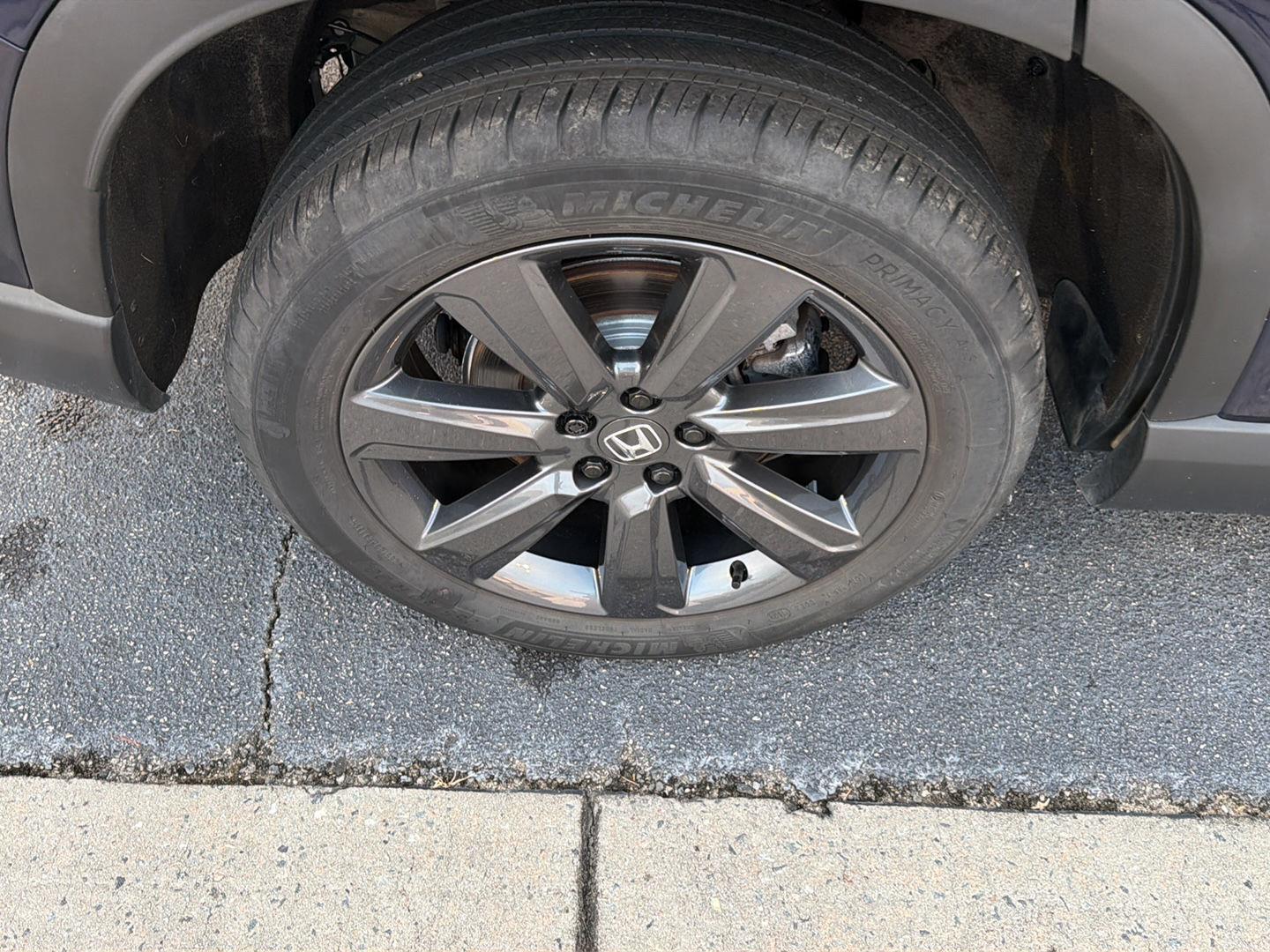 Used 2025 Honda Pilot SUV