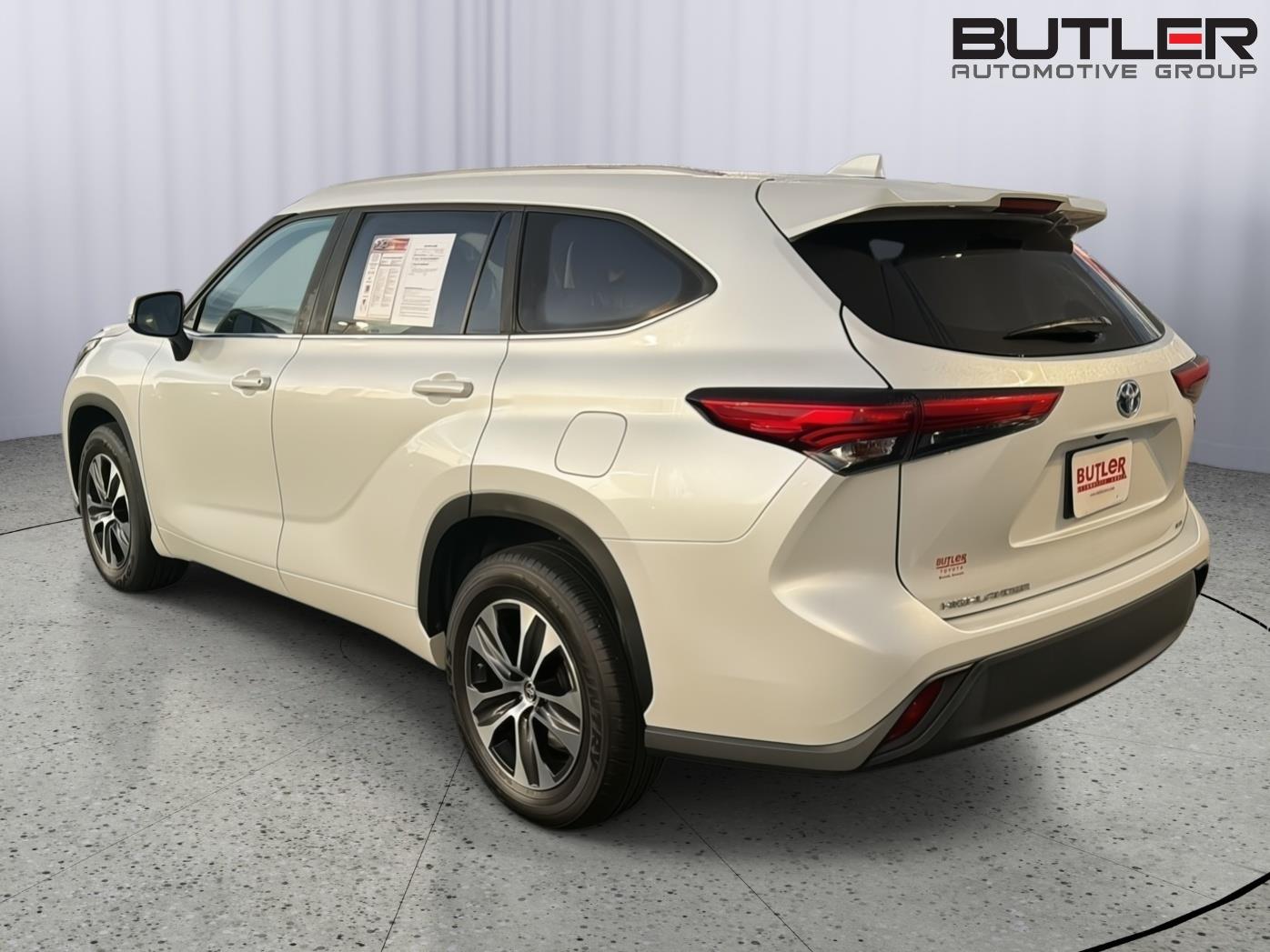 Used 2023 Toyota Highlander Hybrid SUV