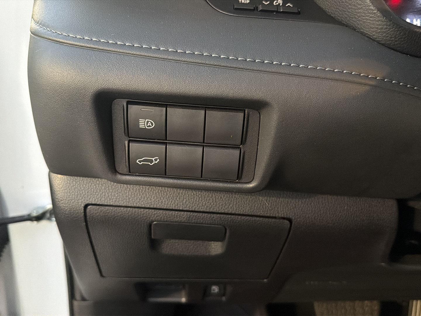 Used 2023 Toyota Highlander Hybrid SUV
