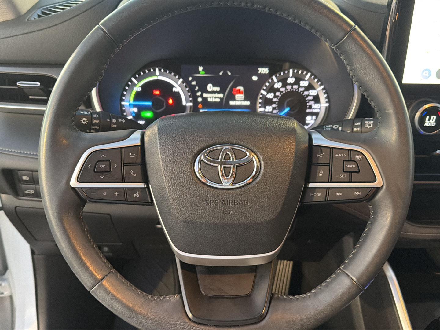 Used 2023 Toyota Highlander Hybrid SUV