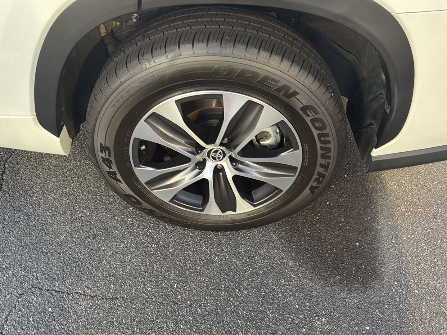 Used 2023 Toyota Highlander Hybrid SUV