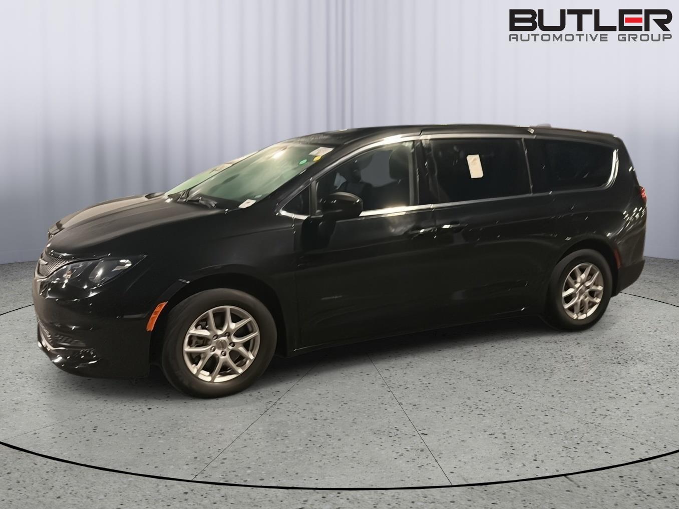 Used 2023 Chrysler Voyager Van