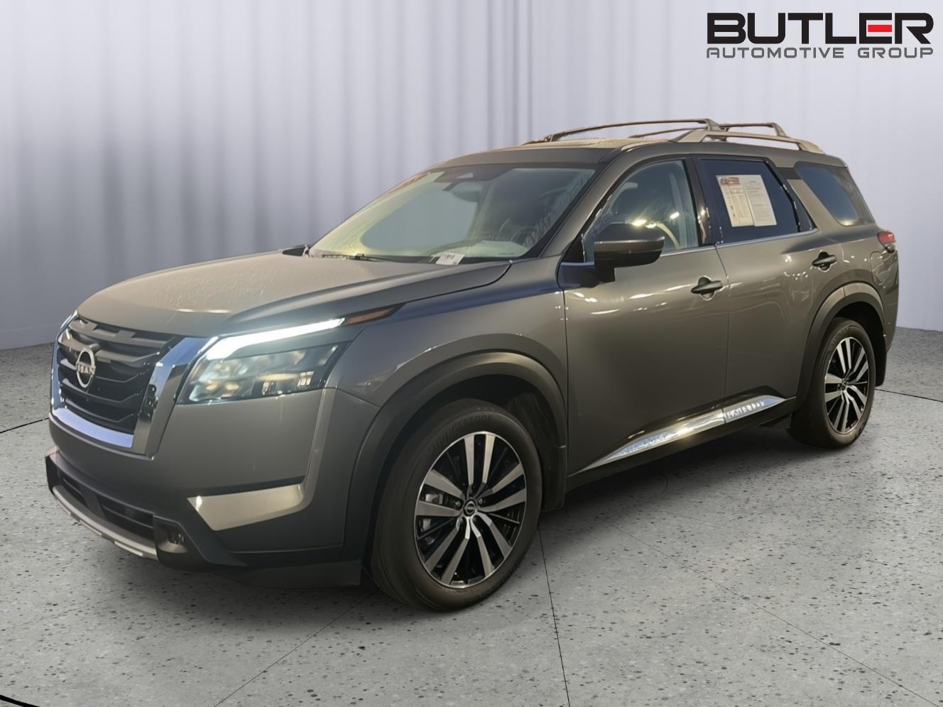 Used 2025 Nissan Pathfinder SUV