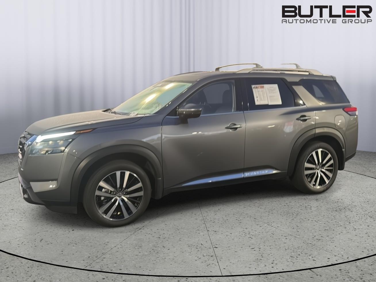 Used 2025 Nissan Pathfinder SUV