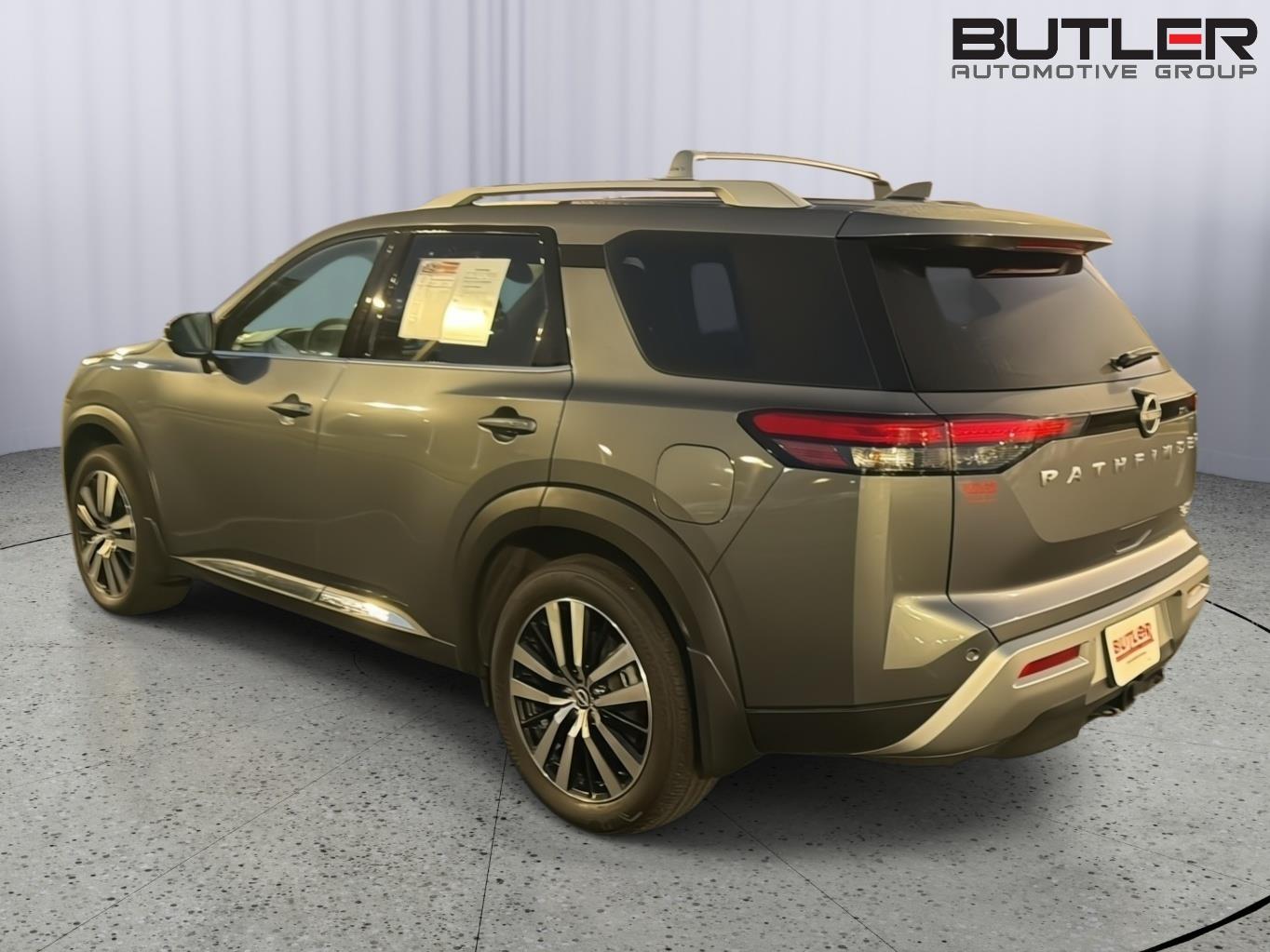 Used 2025 Nissan Pathfinder SUV