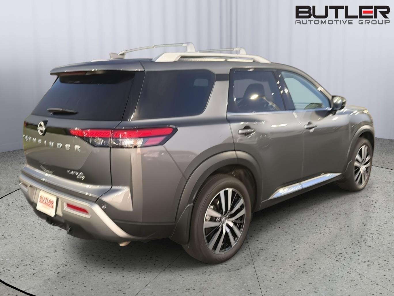 Used 2025 Nissan Pathfinder SUV
