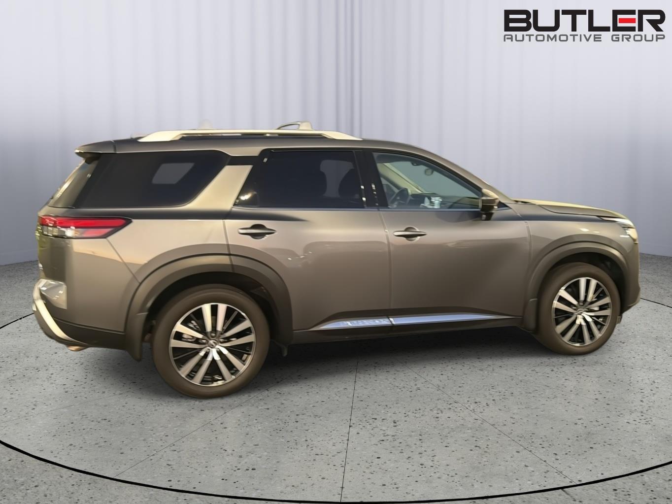 Used 2025 Nissan Pathfinder SUV