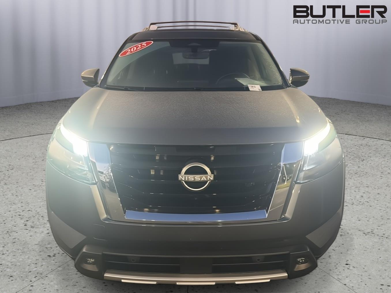 Used 2025 Nissan Pathfinder SUV