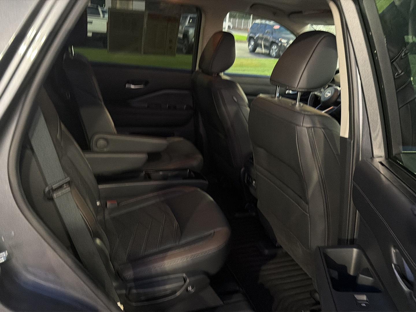Used 2025 Nissan Pathfinder SUV